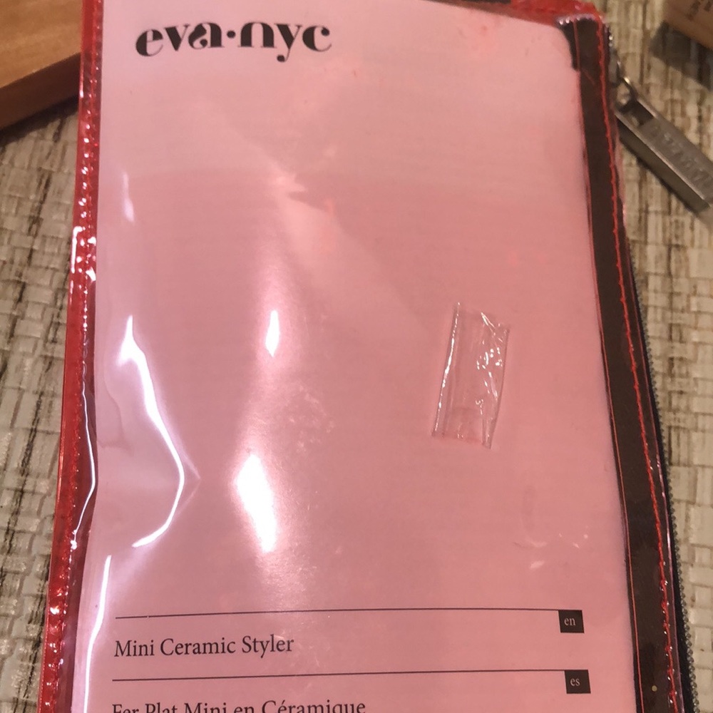 Eva nyc mini cermanic styler